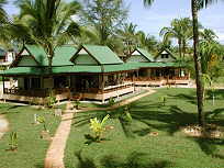 Dream Beach Villas vom Meer gesehen (8K)